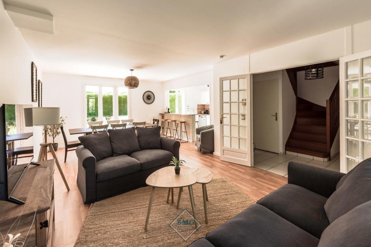 Family House In Disneyland Bmyguest 塞里斯 外观 照片